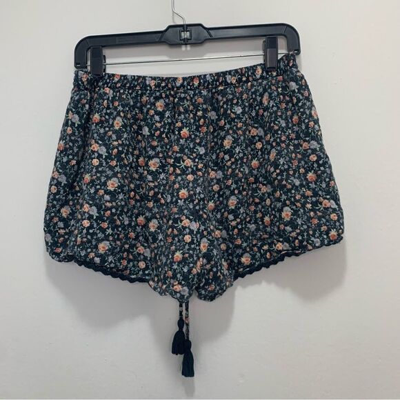 American Eagle Flowy Floral Shorts Size Medium - Picture 2 of 6